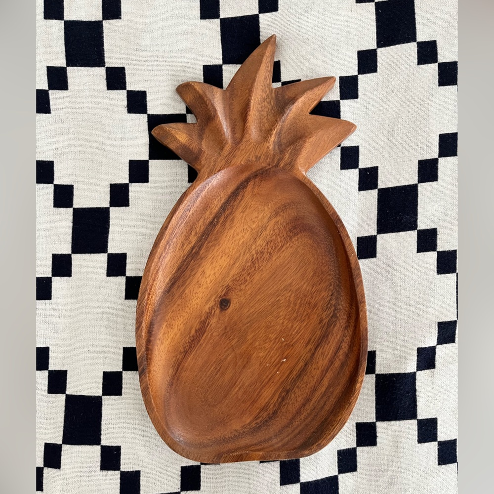 Large, Hand-Carved, pineapple-shaped Monkey Pod serving platter